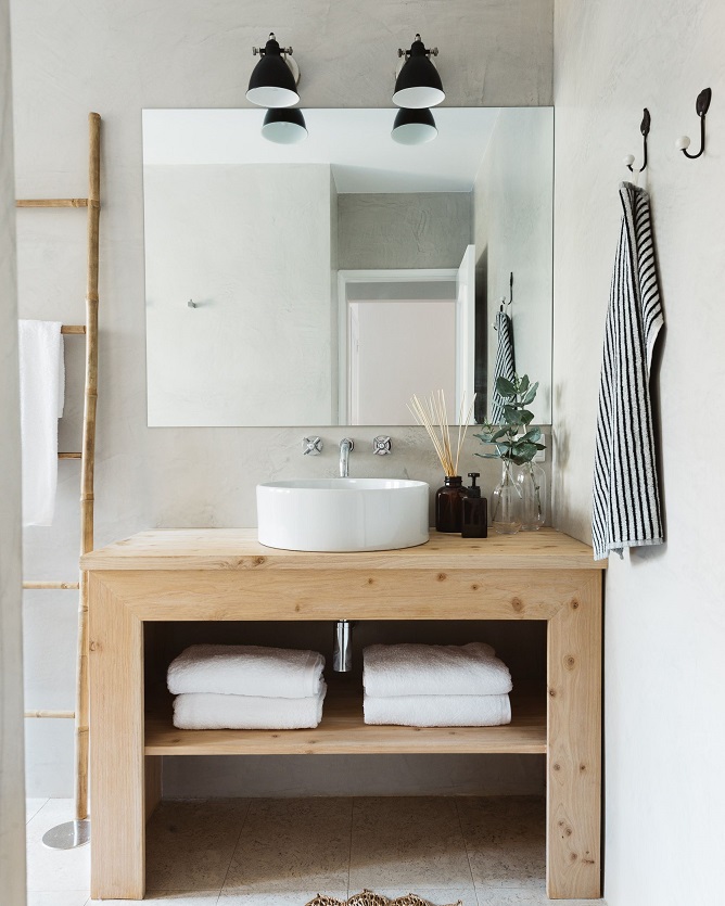 cuarto de baño de estilo escandinavo