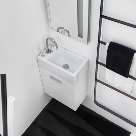 pequeño mueble de baño