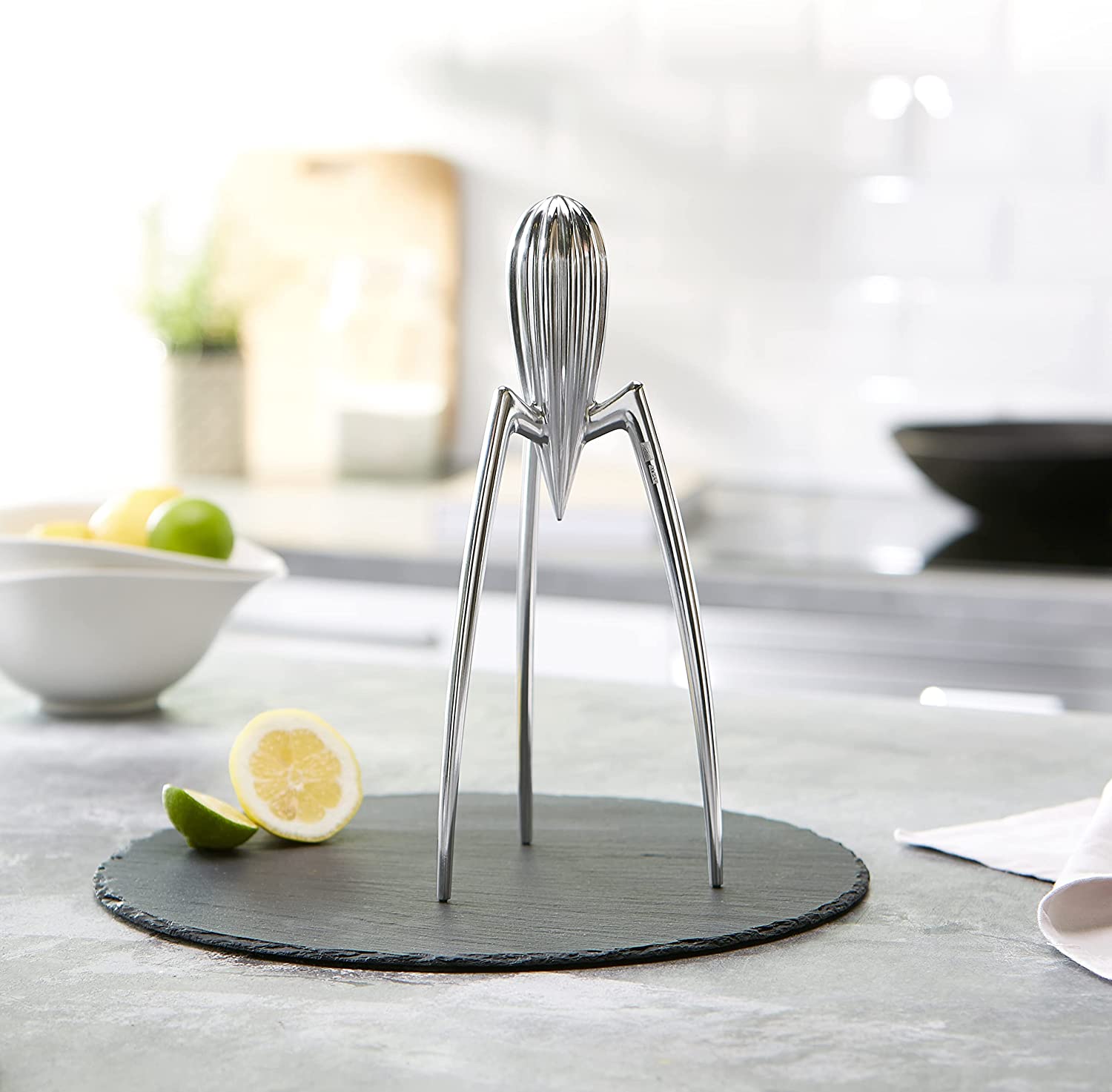 https://www.filippocoltro.it/ecms/image/spremiagrumi-alessi-juicy-salif-cucina.jpg